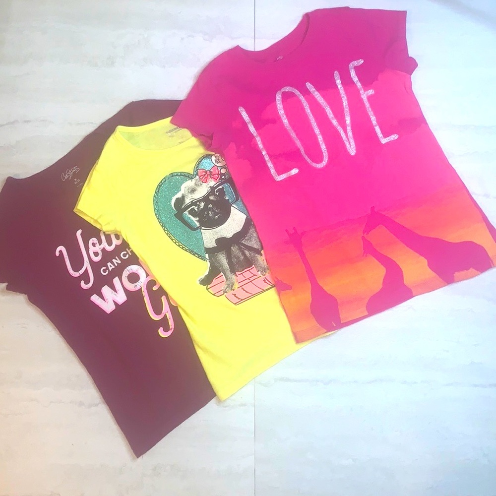 3 girls graphic tshirts